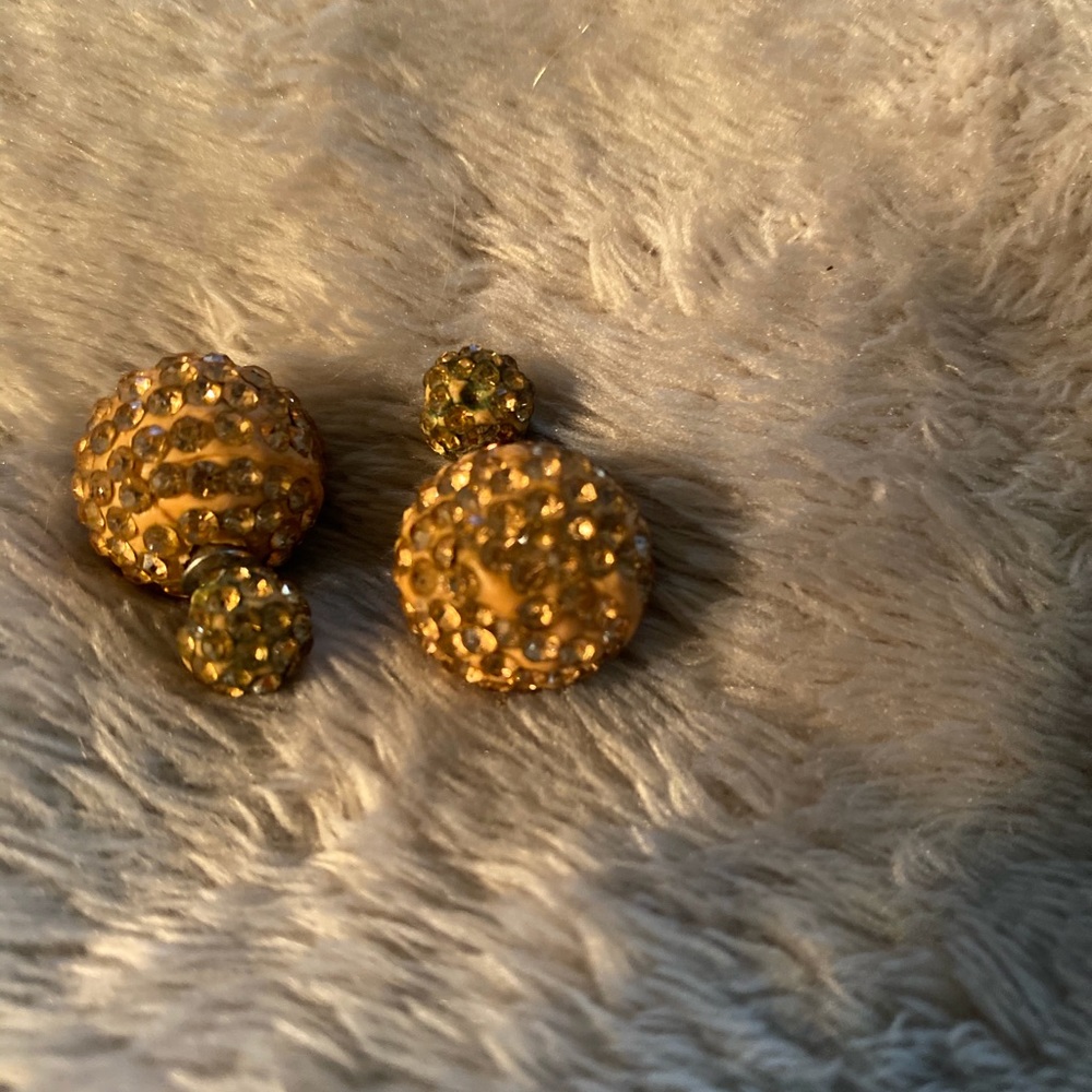 Round Earrings - image 2